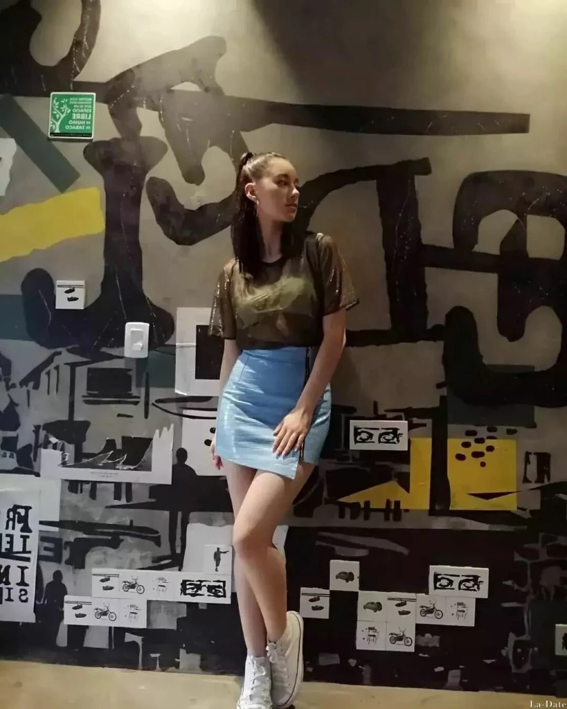 Naomi Profile image 3