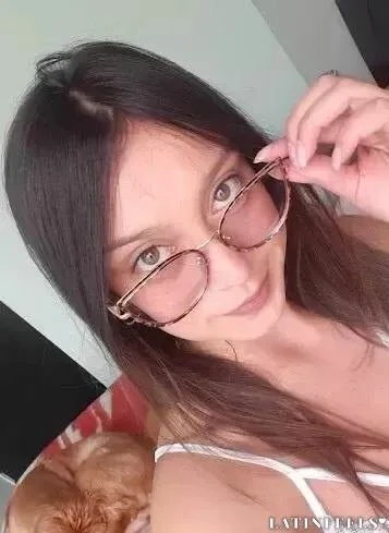 Alejandra Profile image 3