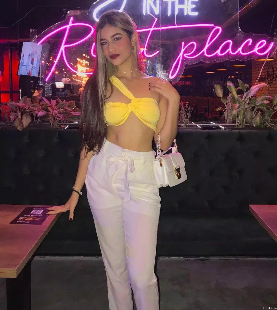 Vanessa Profile image 4