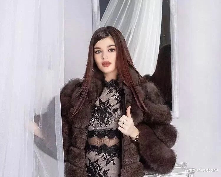 Alina Profile image 3