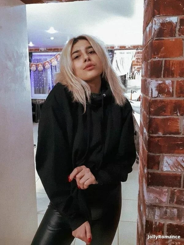 Nadzeya Profile image 3