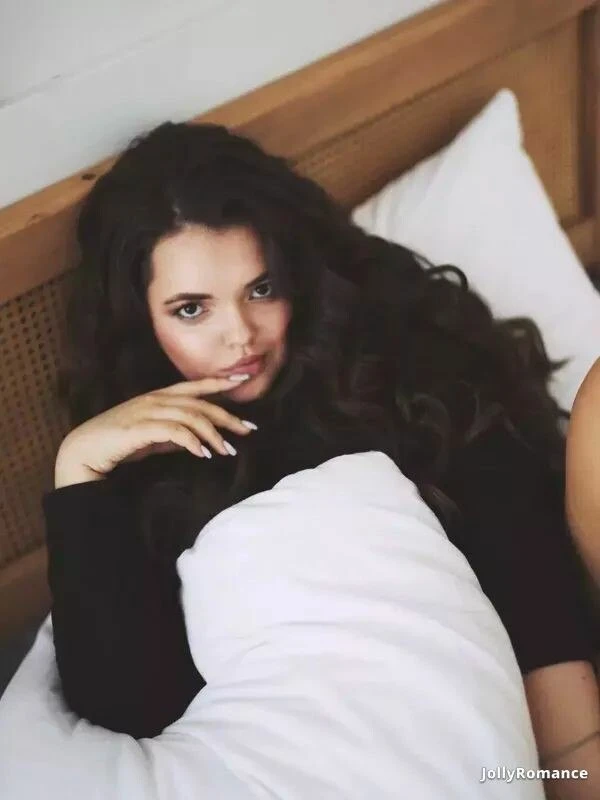 Aleksandra Profile image 3