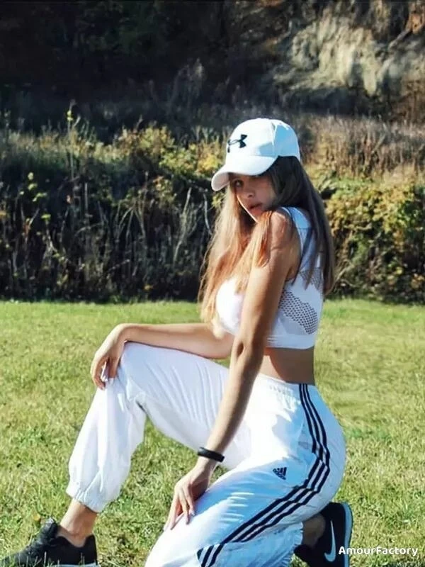 Valentina Profile image 4