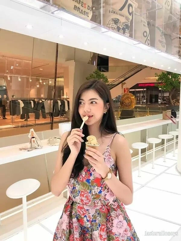 Tanaporn Profile image 1