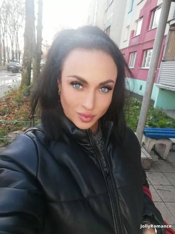 Katsiaryna Profile image 4