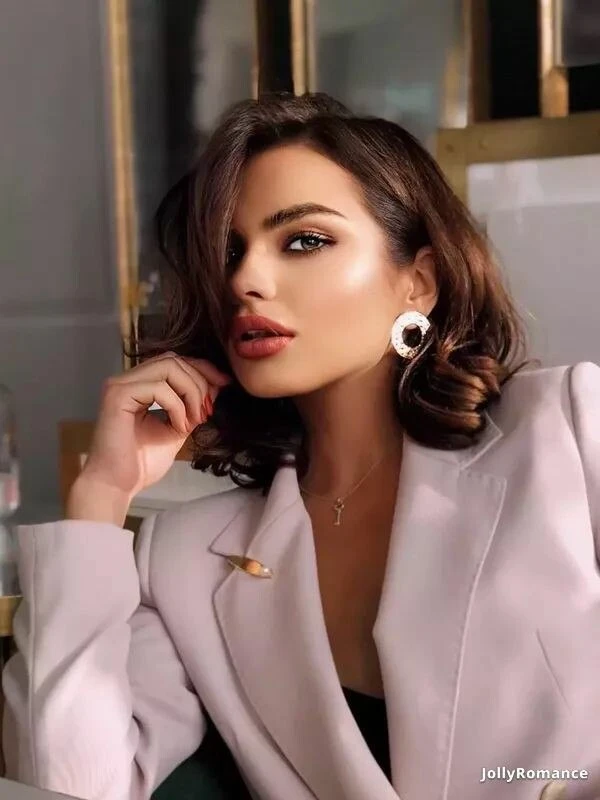 Anna Profile image 2