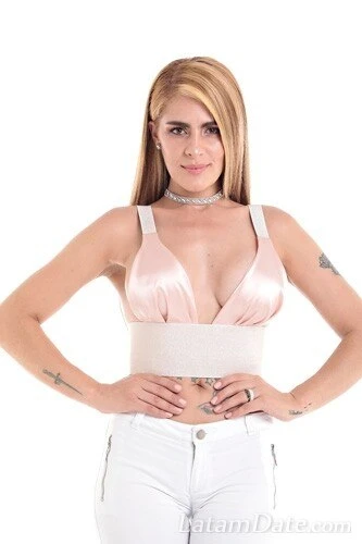 Fernanda Profile image 3