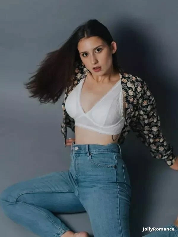 Anna Profile image 1