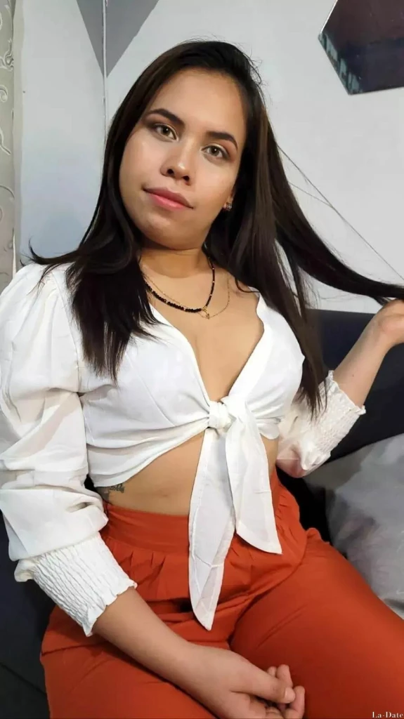 Angelica Profile image 3