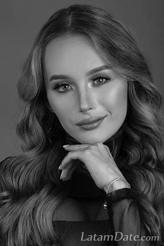 Lesly Profile image 2