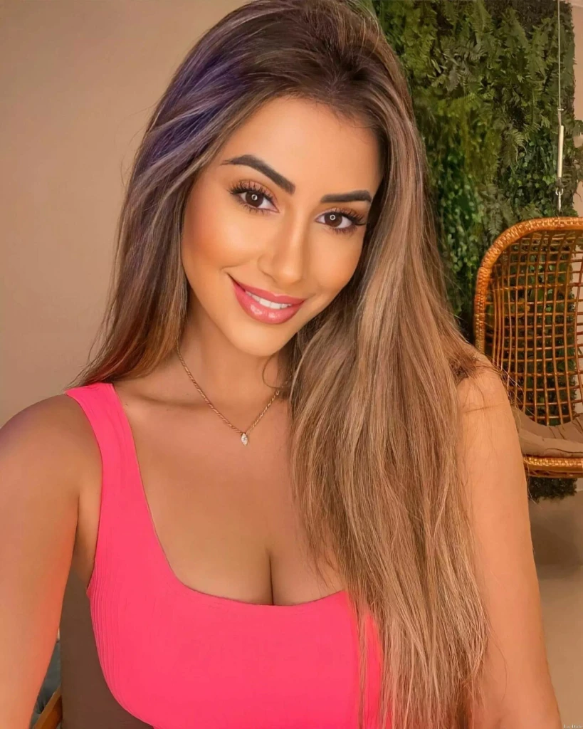 Florence Profile image 3