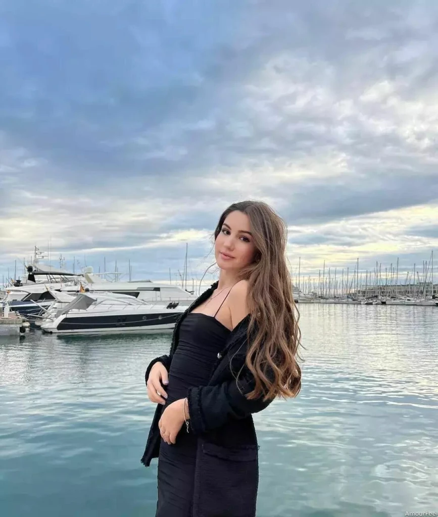 Yuliia Profile image 4