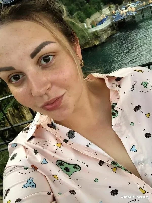 Galina Profile image 4